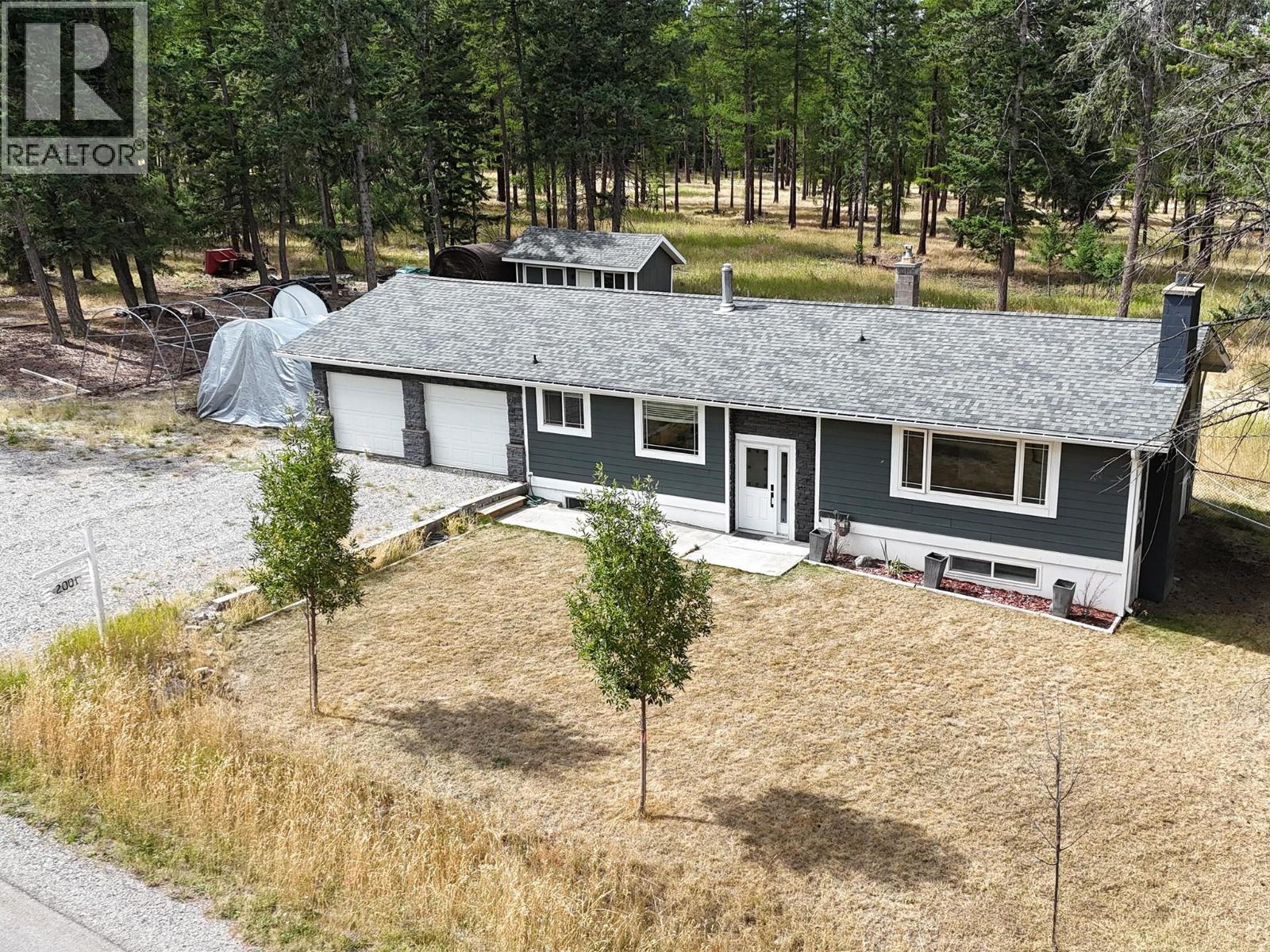 2001 8th Avenue S, Cranbrook, British Columbia  V1C 7E7 - Photo 1 - 10399298