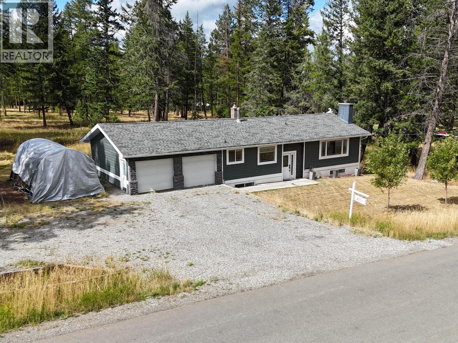 2001 8th Avenue S, Cranbrook, British Columbia  V1C 7E7 - Photo 3 - 10399298