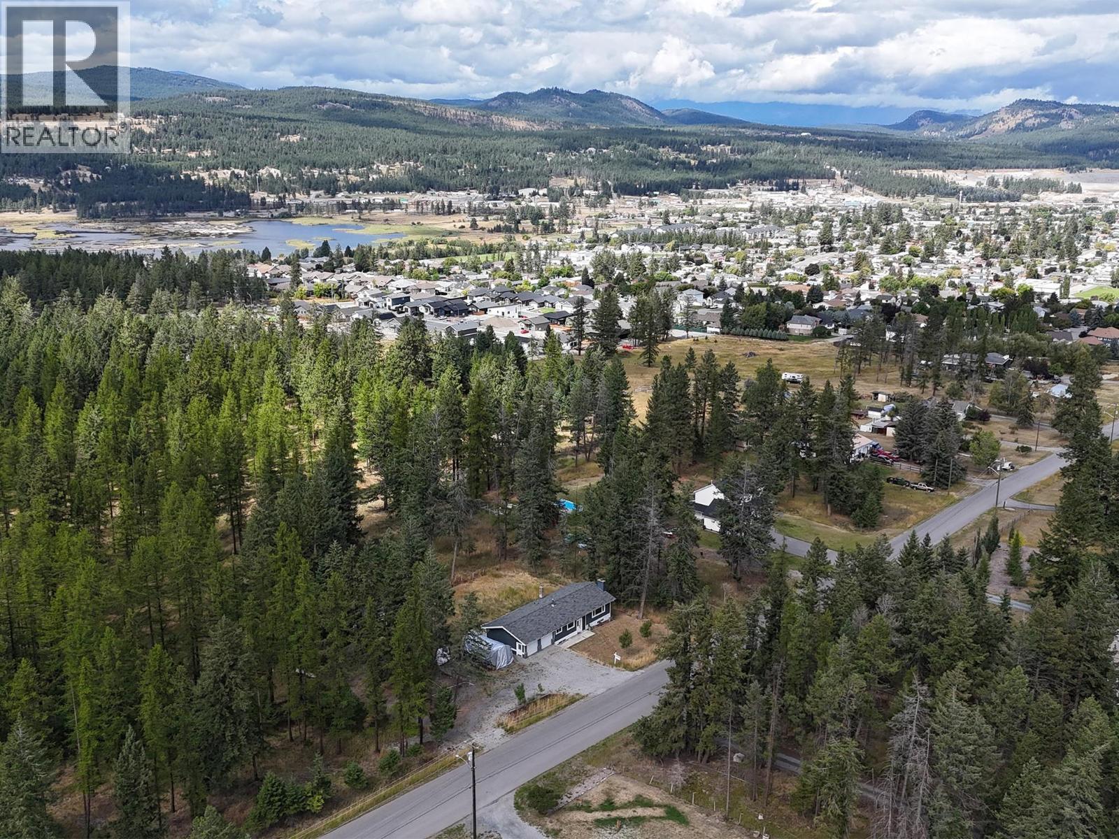 2001 8th Avenue S, Cranbrook, British Columbia  V1C 7E7 - Photo 6 - 10399298
