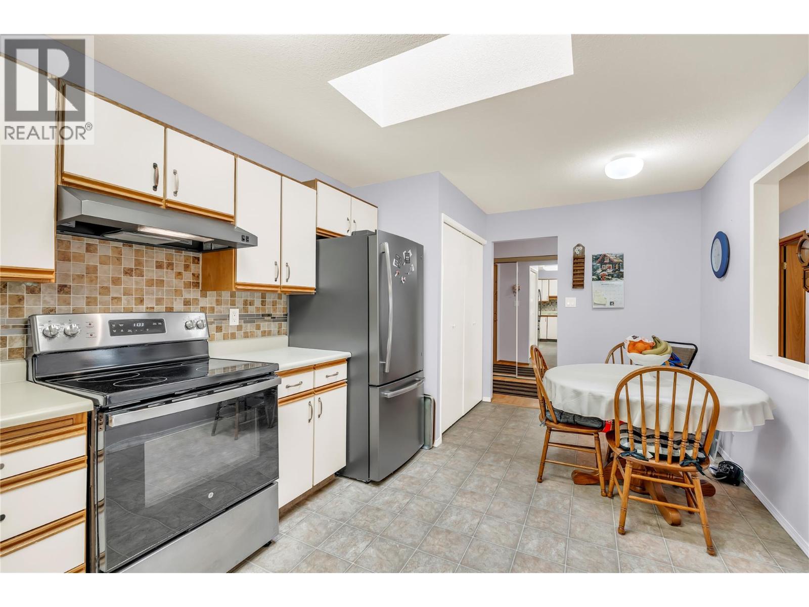 272 Green Avenue W Unit# 402, Penticton, British Columbia  V2A 3T2 - Photo 7 - 10399762
