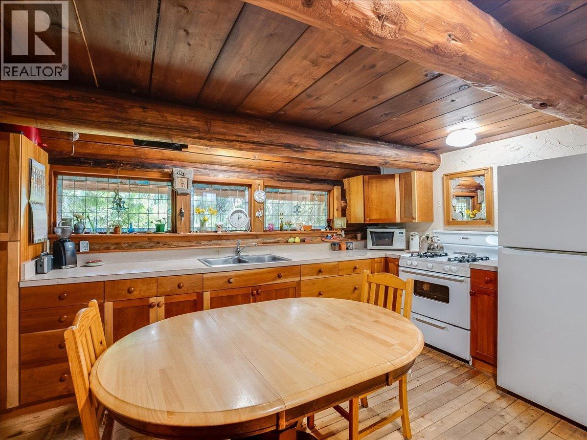 7720 Avis Road, Winlaw, British Columbia  V0G 2J0 - Photo 11 - 10399815