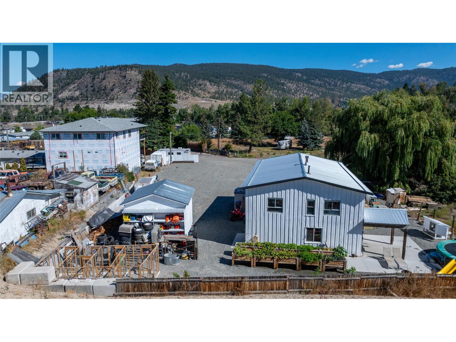 1542 Walnut Avenue, Merritt, British Columbia  V1K 1L3 - Photo 8 - 10399836
