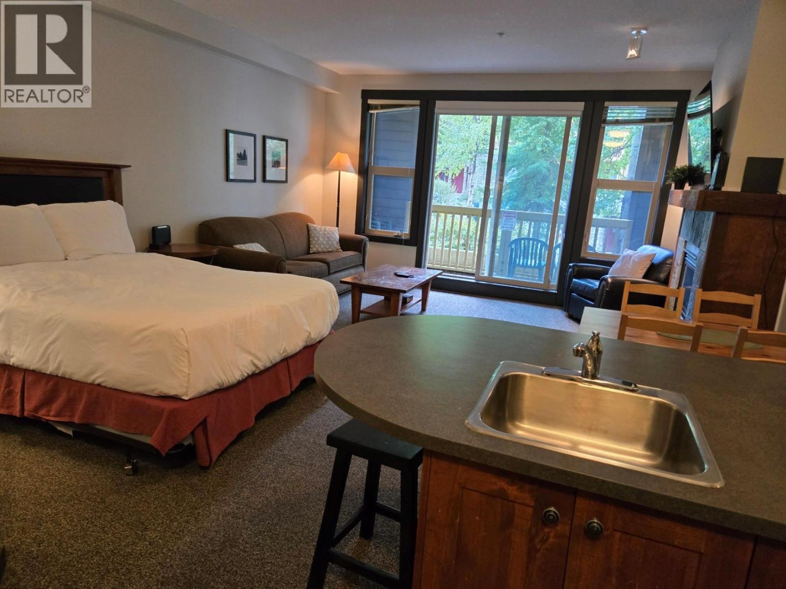 2070 Summit Drive Unit# 201b, Panorama, British Columbia  V0A 1T0 - Photo 10 - 10399670