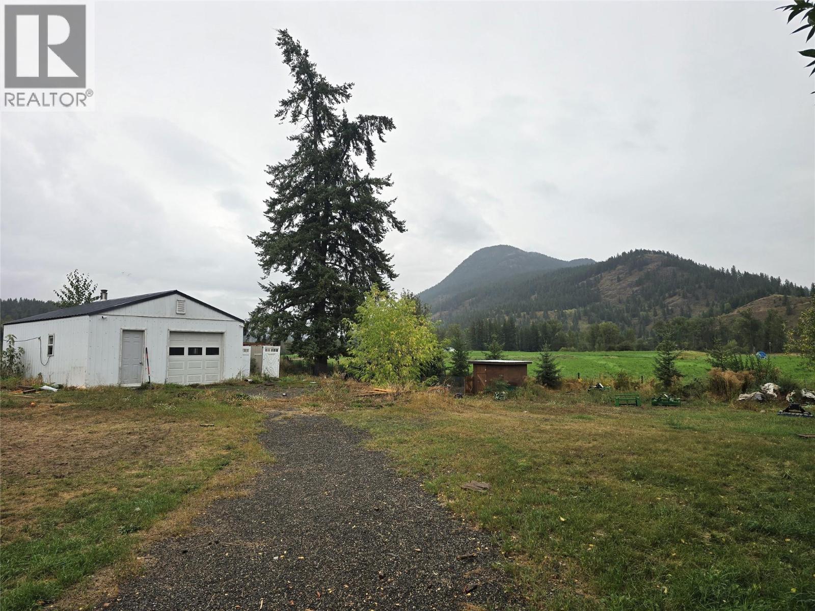 197 24 Highway, Little Fort, British Columbia  V0E 2C0 - Photo 19 - 10399831