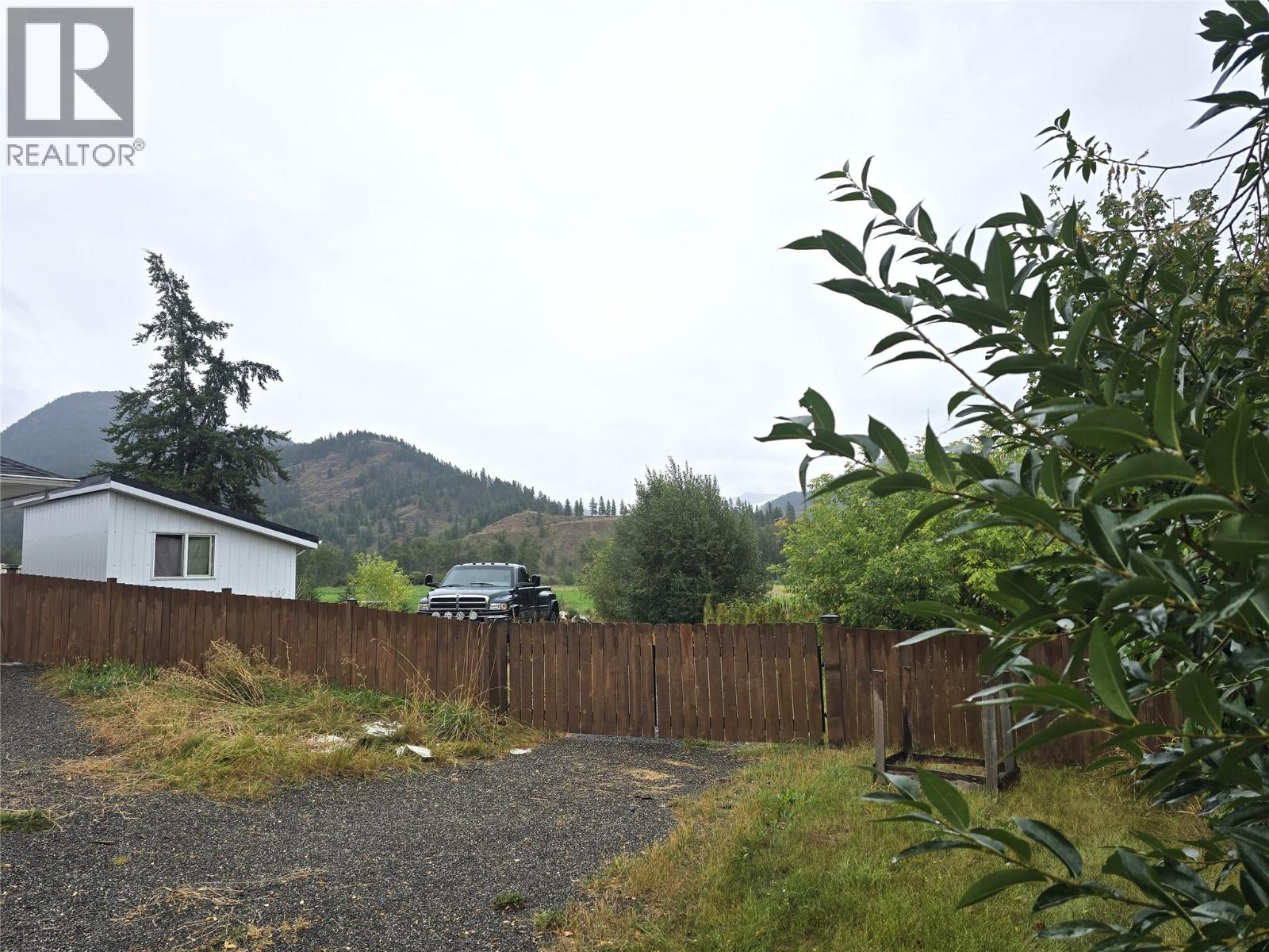 197 24 Highway, Little Fort, British Columbia  V0E 2C0 - Photo 29 - 10399831