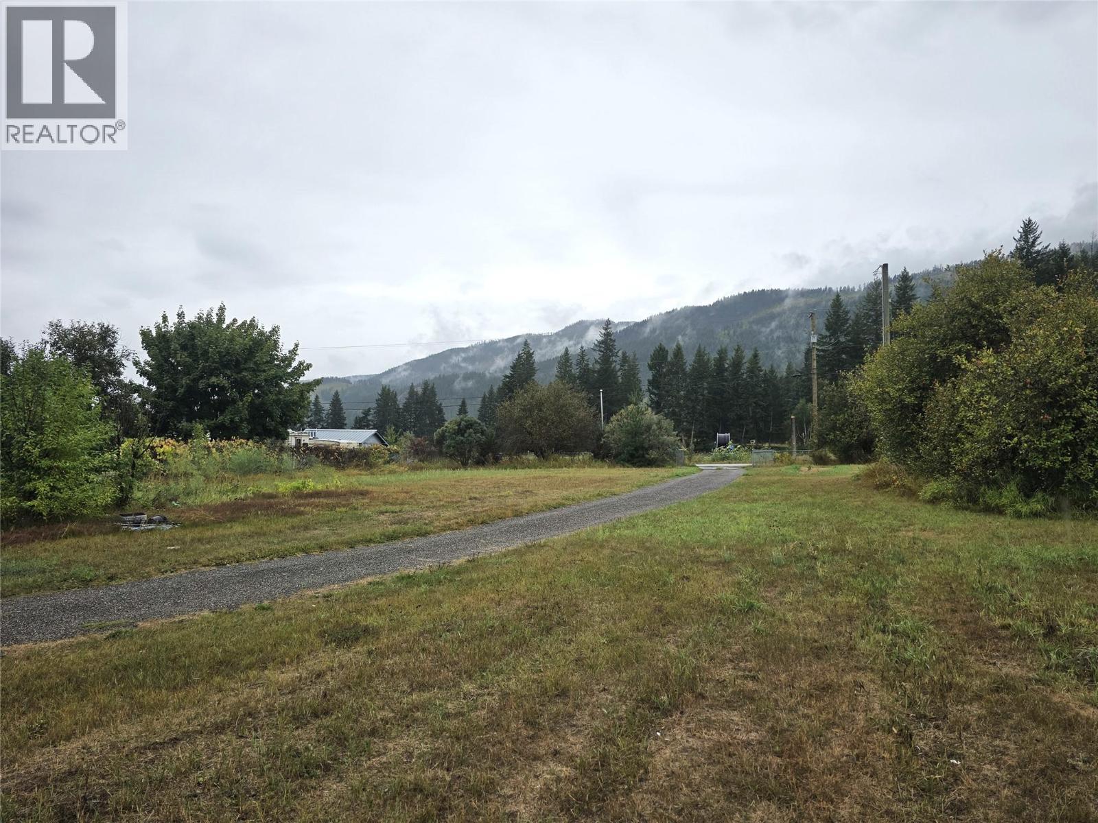 197 24 Highway, Little Fort, British Columbia  V0E 2C0 - Photo 32 - 10399831