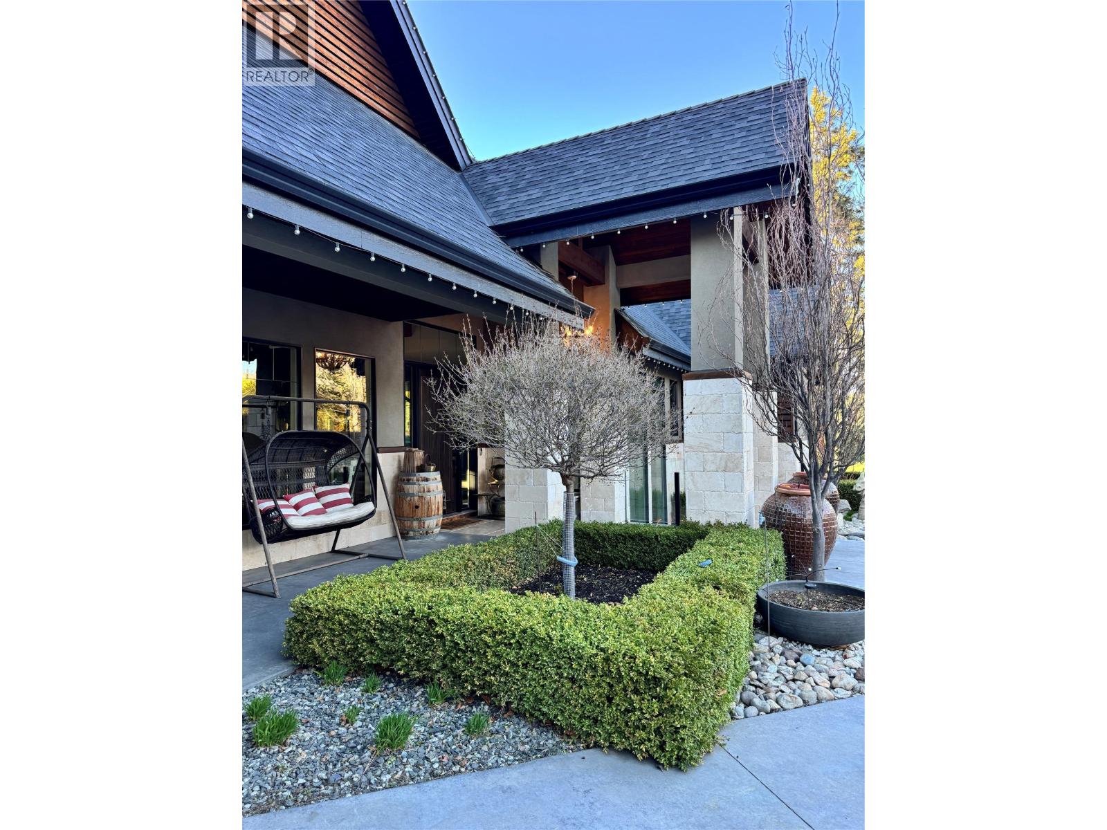 3990 Fairwinds Court, Kelowna, British Columbia  V1W 4G1 - Photo 13 - 10399792