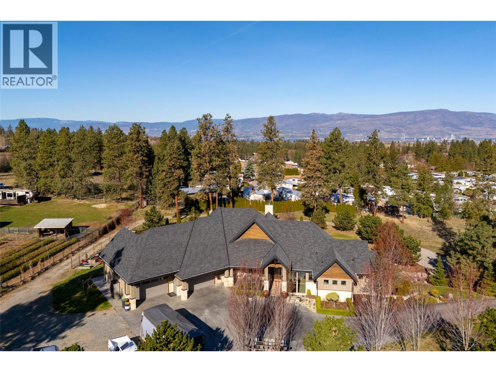 3990 Fairwinds Court, Kelowna, British Columbia  V1W 4G1 - Photo 4 - 10399792