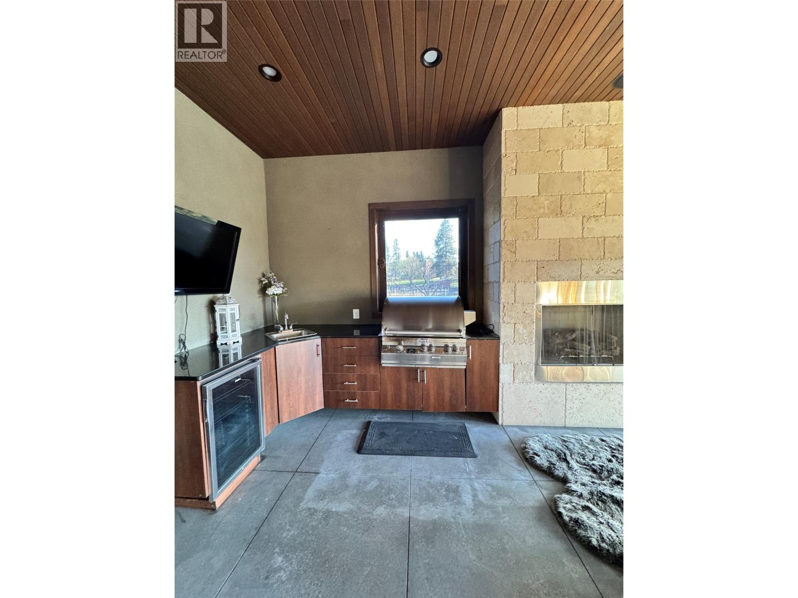 3990 Fairwinds Court, Kelowna, British Columbia  V1W 4G1 - Photo 41 - 10399792