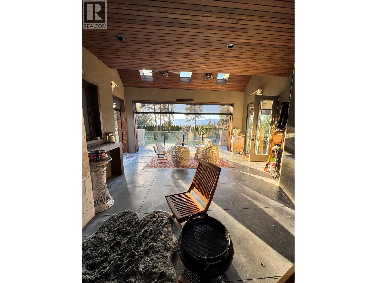 3990 Fairwinds Court, Kelowna, British Columbia  V1W 4G1 - Photo 47 - 10399792