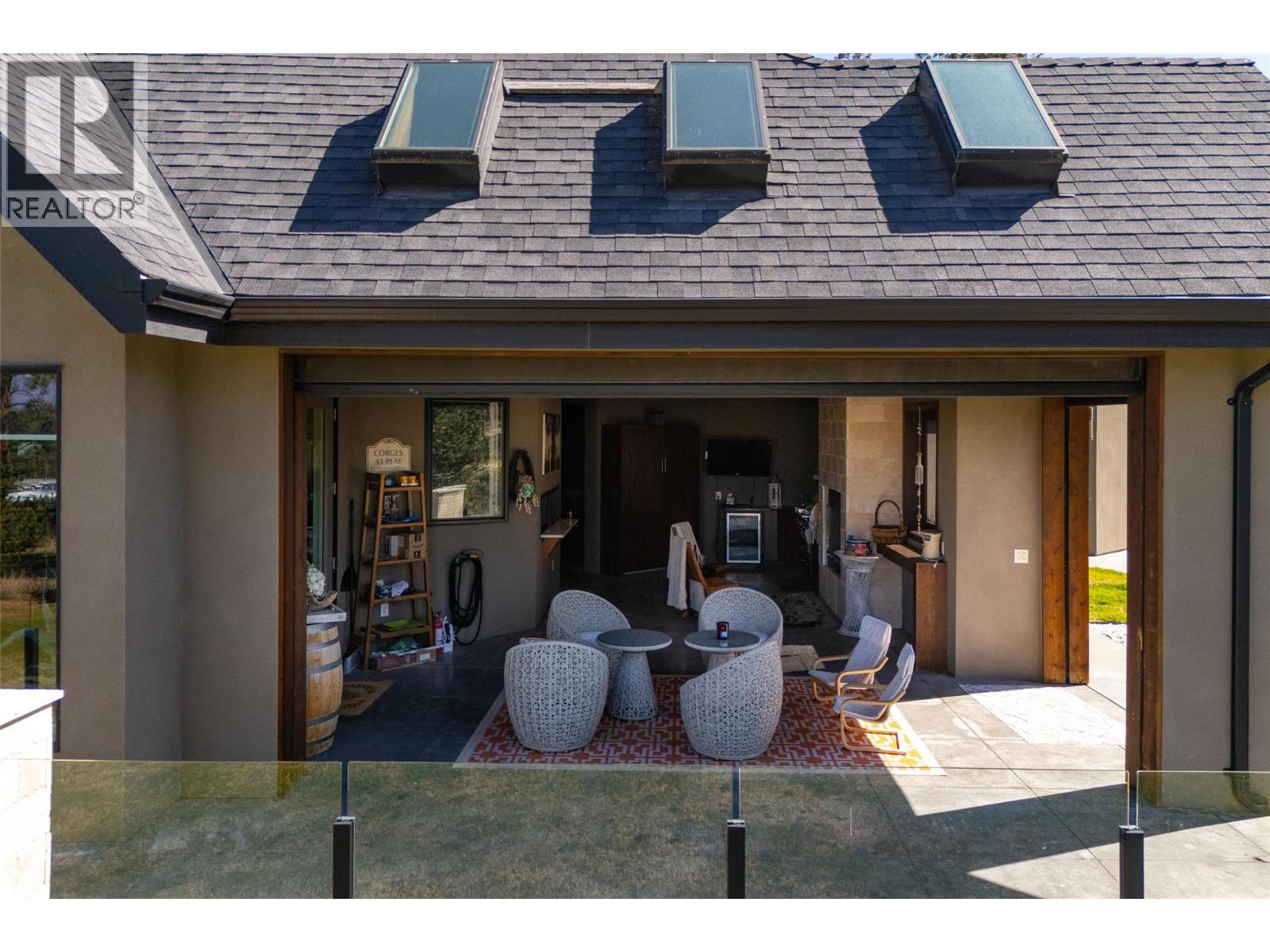 3990 Fairwinds Court, Kelowna, British Columbia  V1W 4G1 - Photo 98 - 10399792