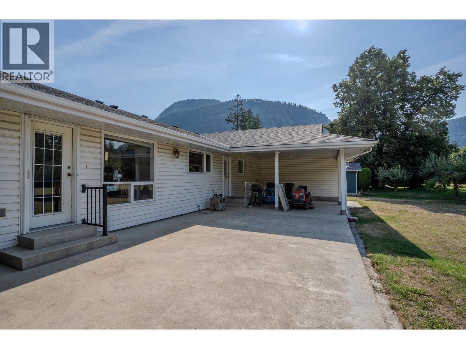 310 Arbutus Street, Chase, British Columbia  V0E 1M0 - Photo 59 - 10399801