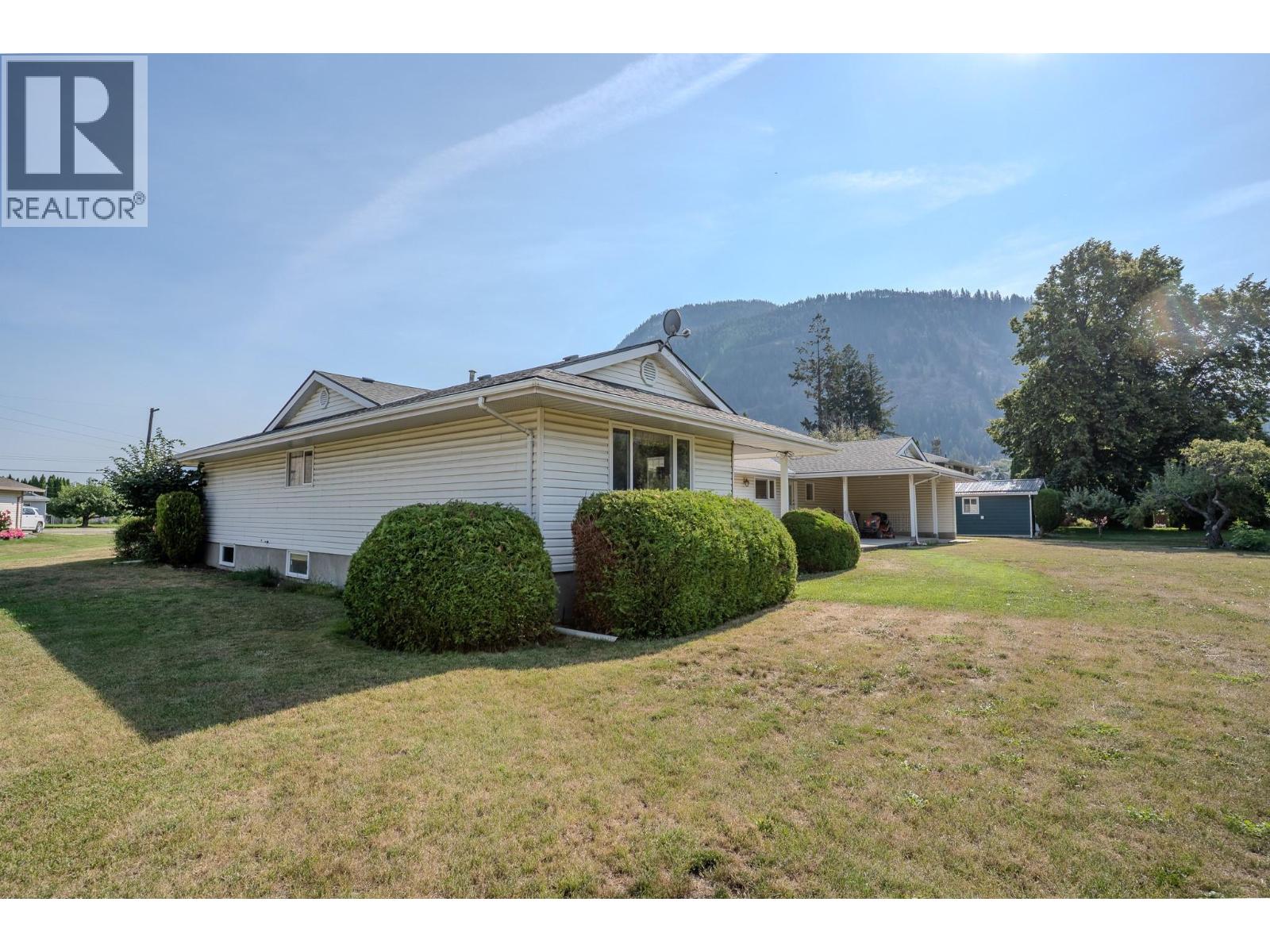 310 Arbutus Street, Chase, British Columbia  V0E 1M0 - Photo 60 - 10399801