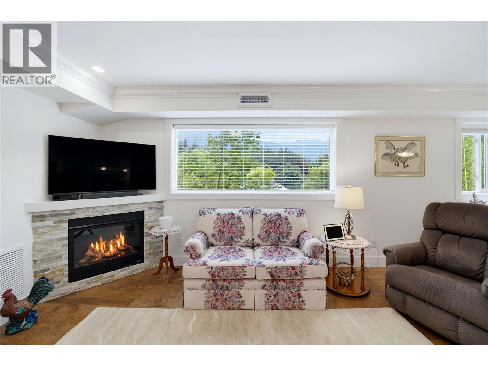 330 4th Avenue Se Unit# 106, Salmon Arm, British Columbia  V1E 0E2 - Photo 5 - 10399579