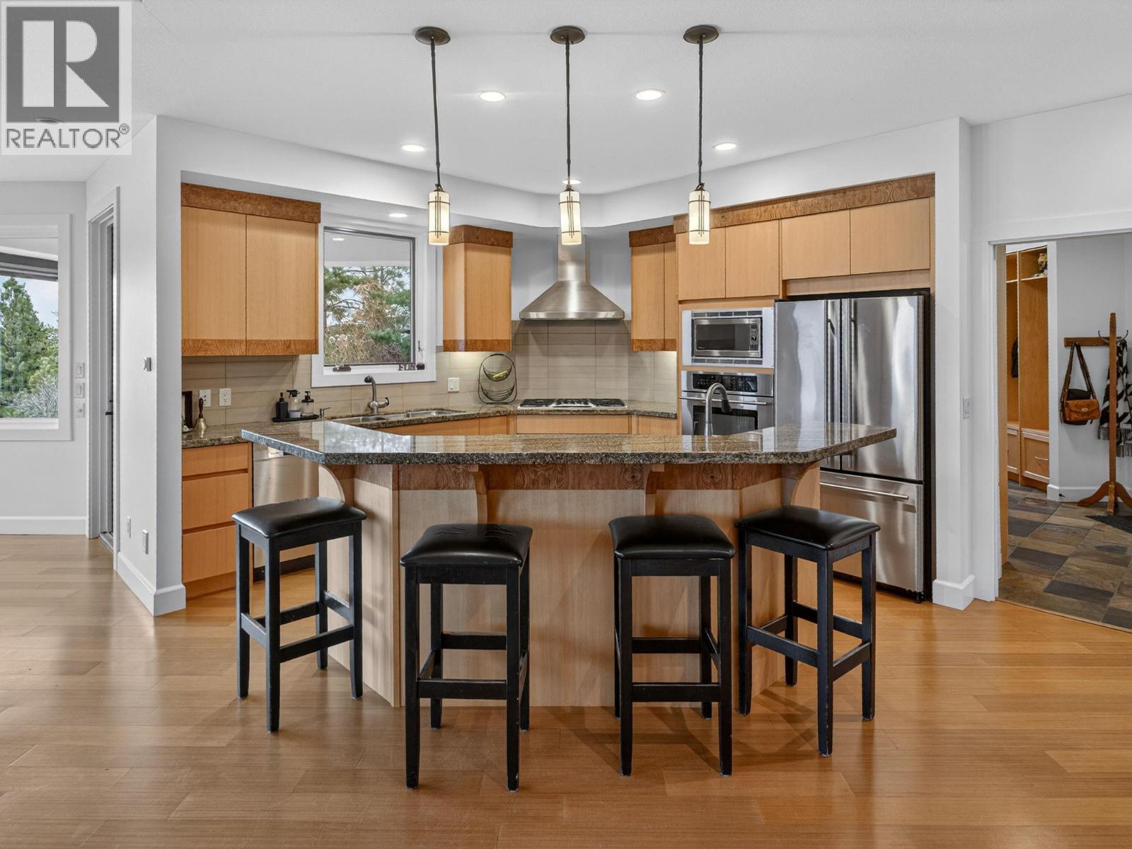 390 Okaview Road, Kelowna, British Columbia  V1W 4K3 - Photo 14 - 10399791