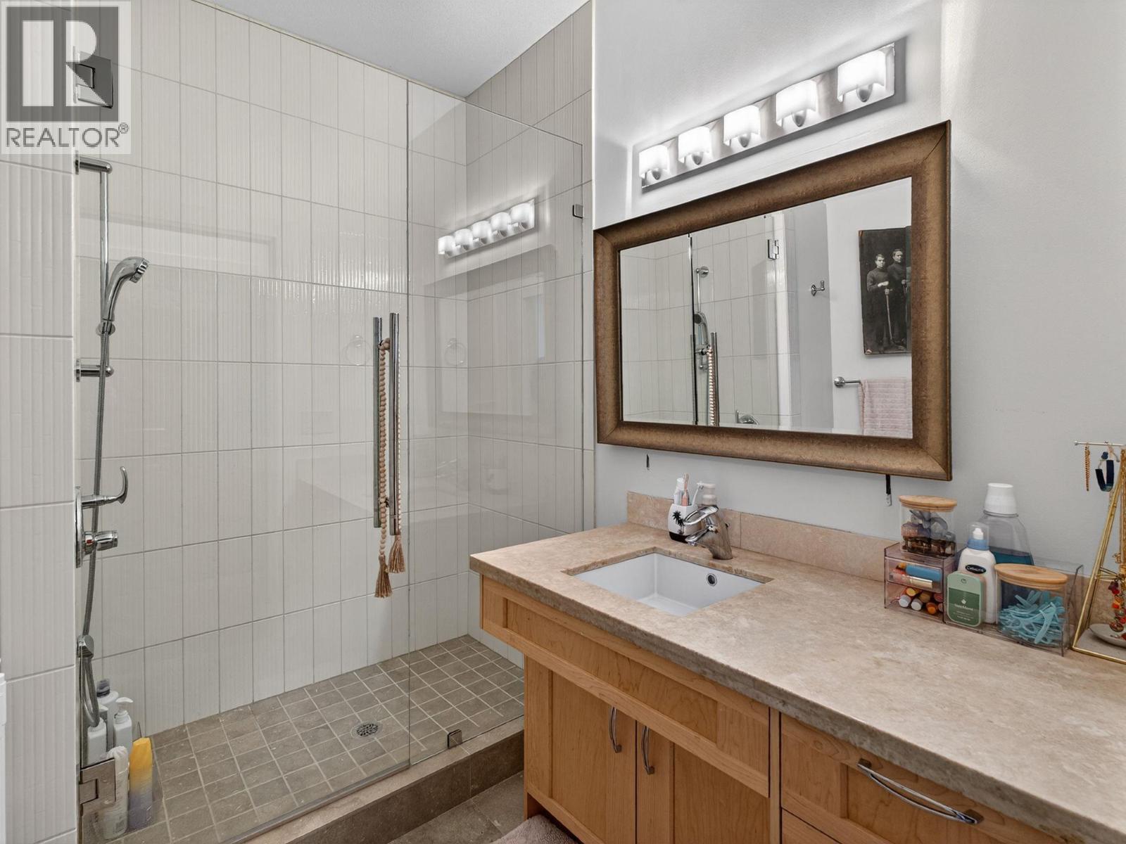 390 Okaview Road, Kelowna, British Columbia  V1W 4K3 - Photo 28 - 10399791
