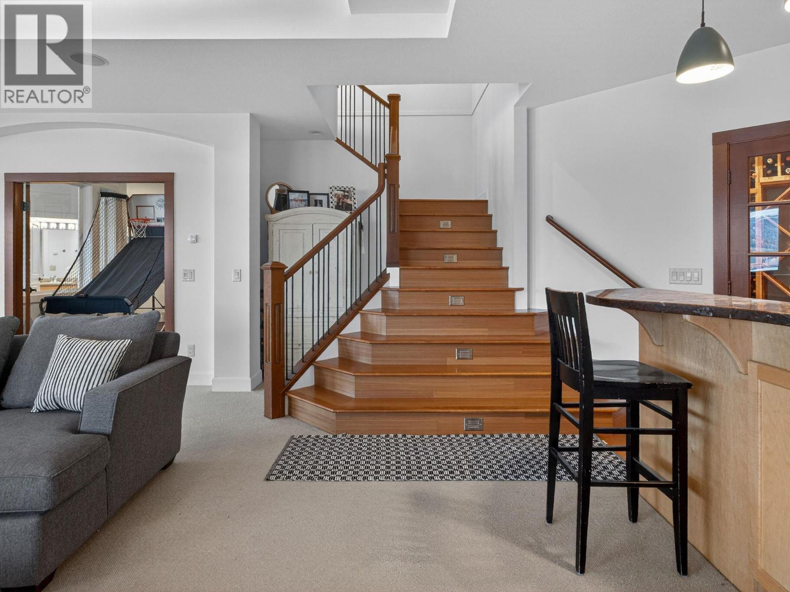 390 Okaview Road, Kelowna, British Columbia  V1W 4K3 - Photo 40 - 10399791