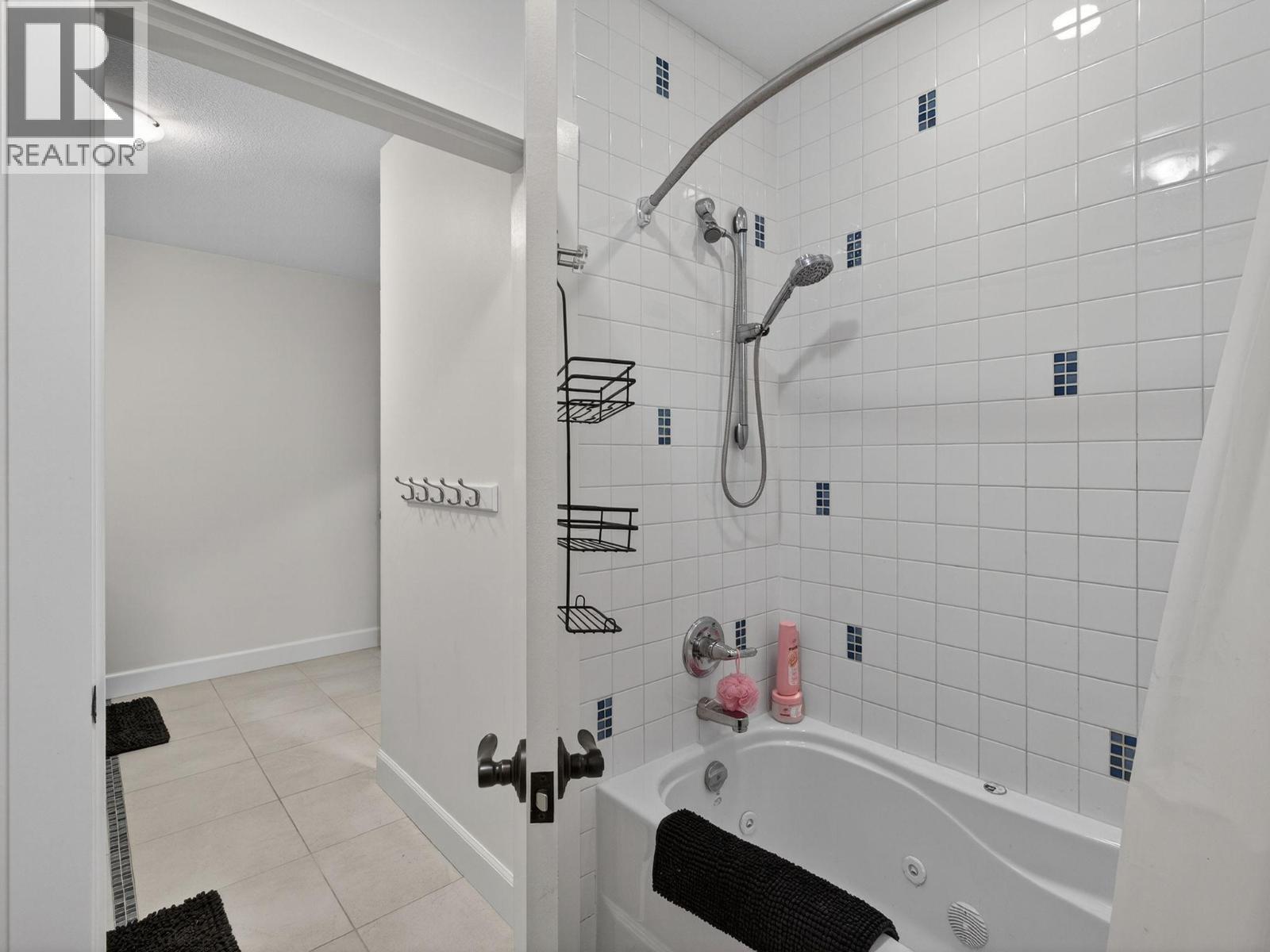 390 Okaview Road, Kelowna, British Columbia  V1W 4K3 - Photo 48 - 10399791