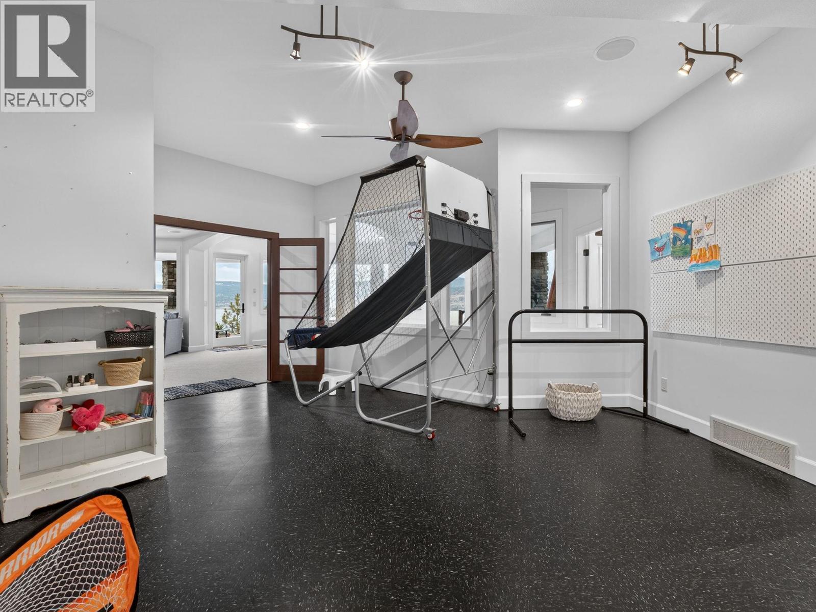 390 Okaview Road, Kelowna, British Columbia  V1W 4K3 - Photo 54 - 10399791