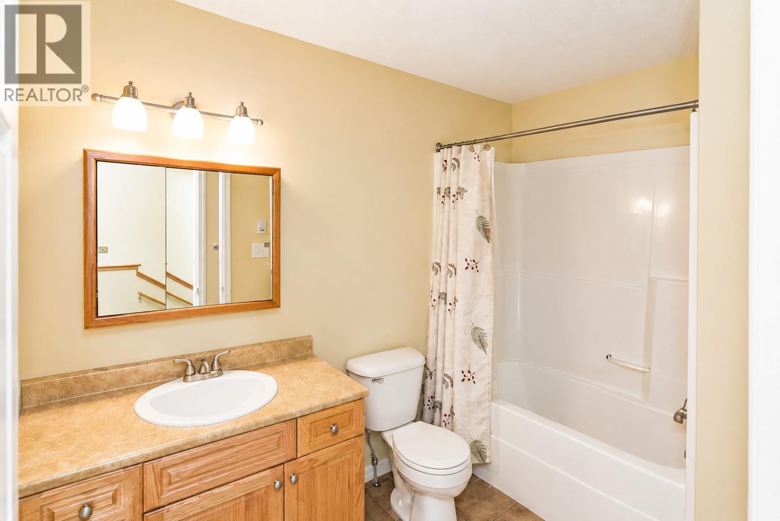 8128 Birchwood Drive, Trail, British Columbia  V1R 4Y3 - Photo 14 - 10399690