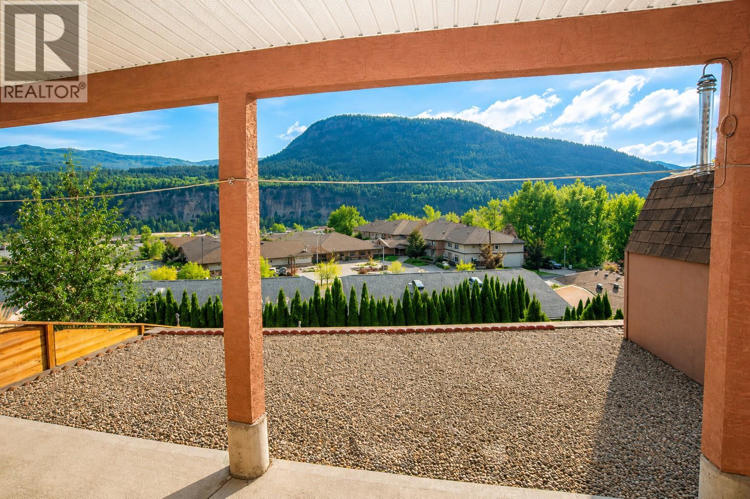 8128 Birchwood Drive, Trail, British Columbia  V1R 4Y3 - Photo 17 - 10399690