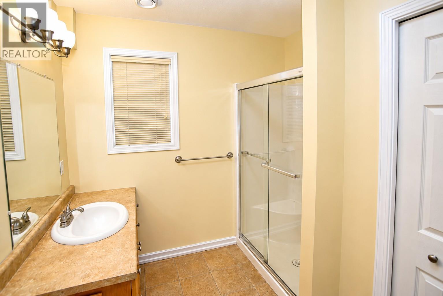 8128 Birchwood Drive, Trail, British Columbia  V1R 4Y3 - Photo 21 - 10399690