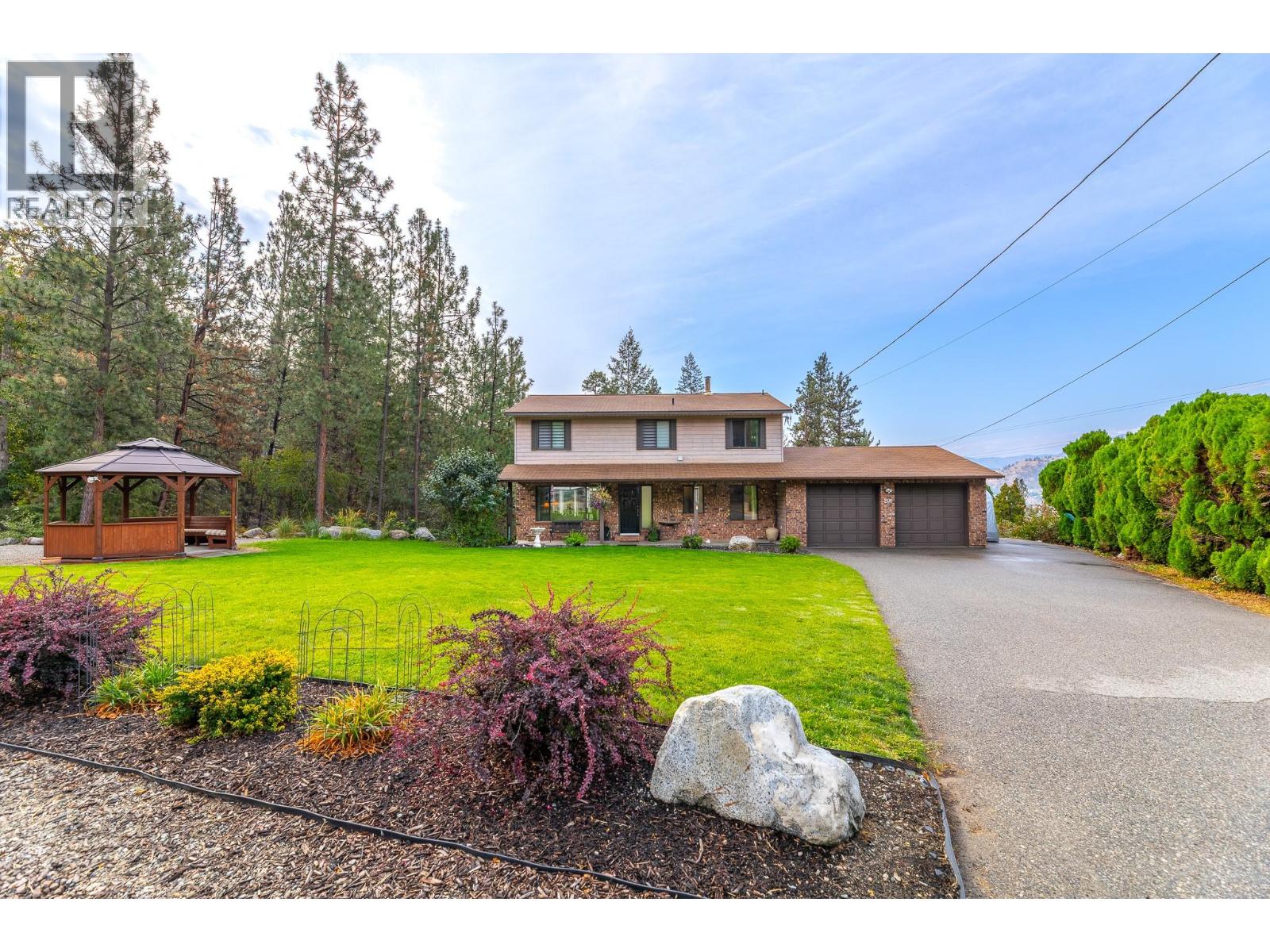 201 Sunnybrook Drive, Okanagan Falls, British Columbia  V0H 1R0 - Photo 1 - 10399020