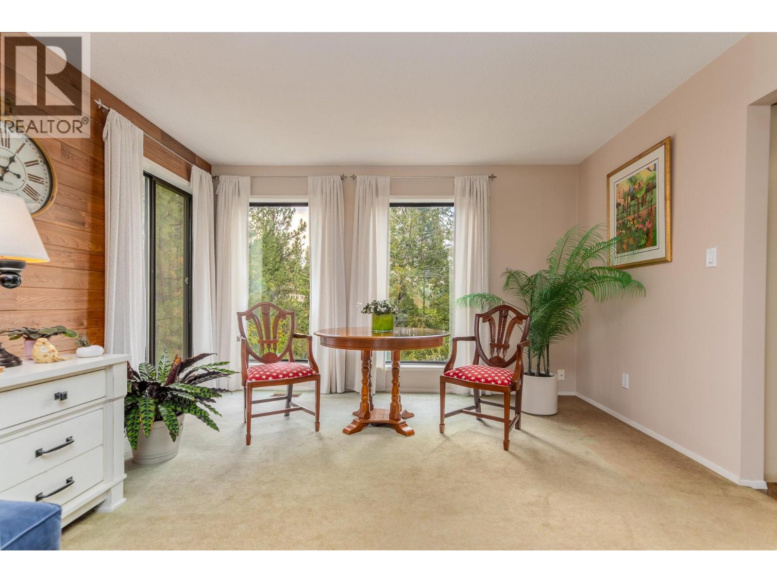 201 Sunnybrook Drive, Okanagan Falls, British Columbia  V0H 1R0 - Photo 11 - 10399020