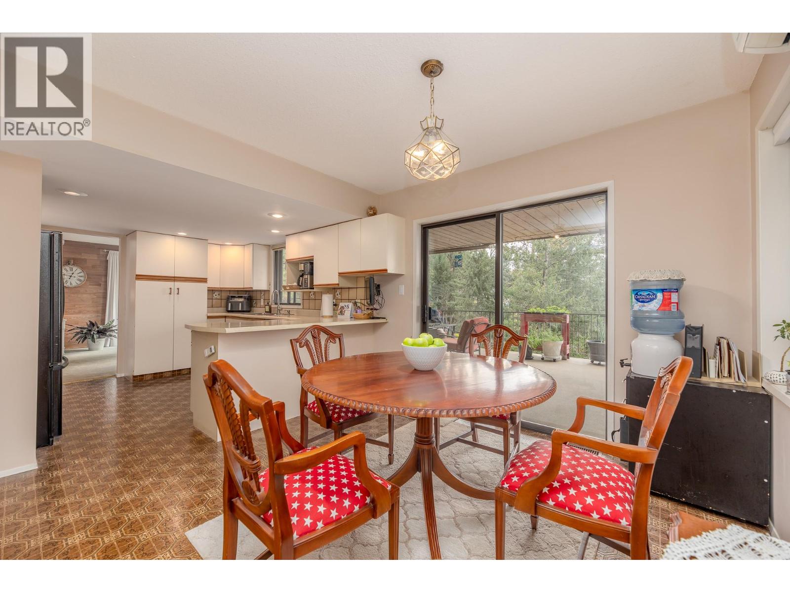 201 Sunnybrook Drive, Okanagan Falls, British Columbia  V0H 1R0 - Photo 12 - 10399020