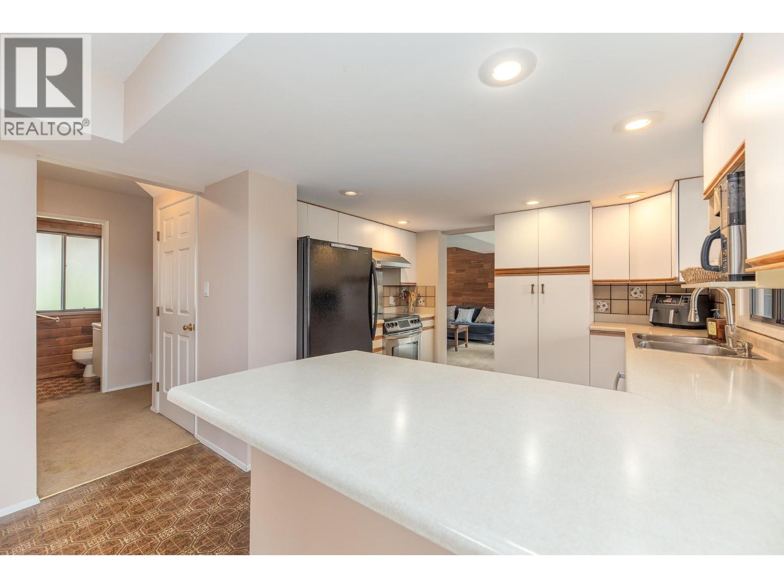 201 Sunnybrook Drive, Okanagan Falls, British Columbia  V0H 1R0 - Photo 14 - 10399020