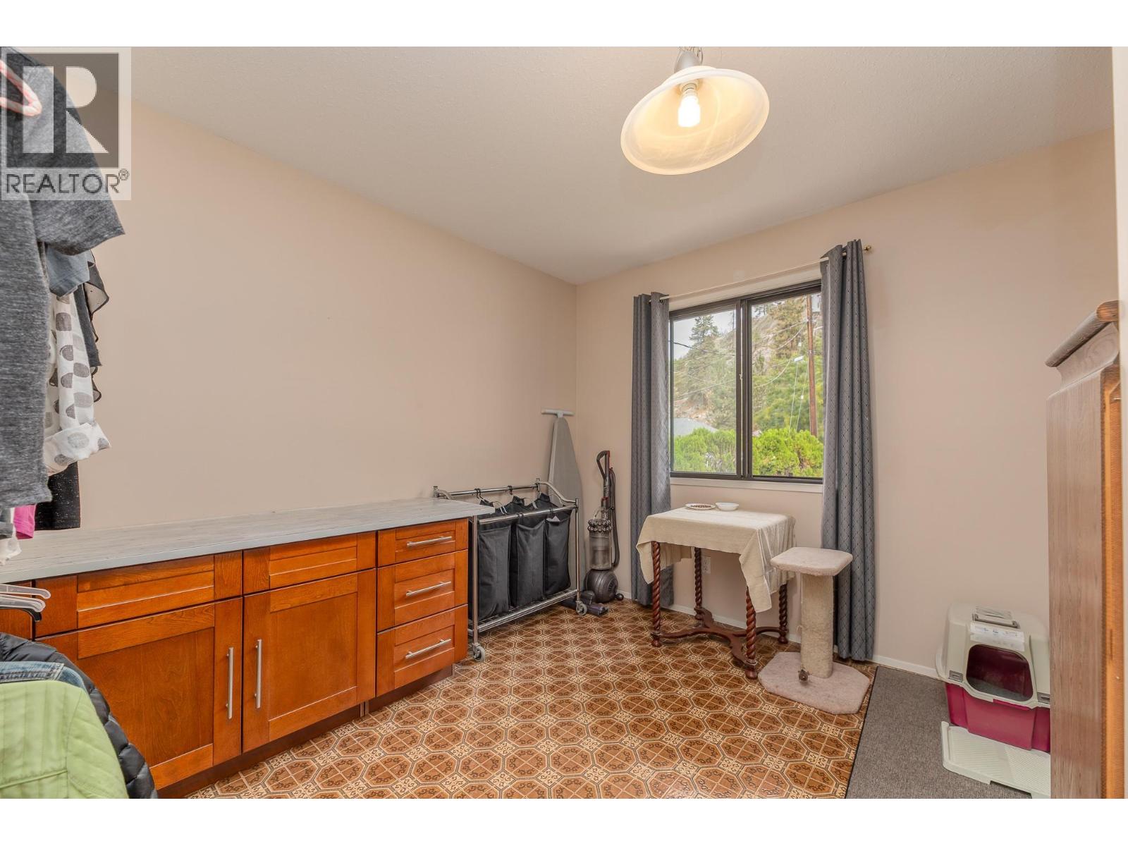201 Sunnybrook Drive, Okanagan Falls, British Columbia  V0H 1R0 - Photo 27 - 10399020