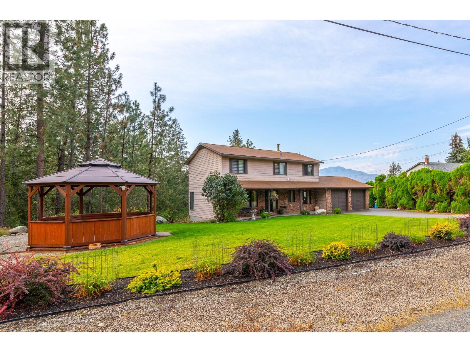201 Sunnybrook Drive, Okanagan Falls, British Columbia  V0H 1R0 - Photo 3 - 10399020