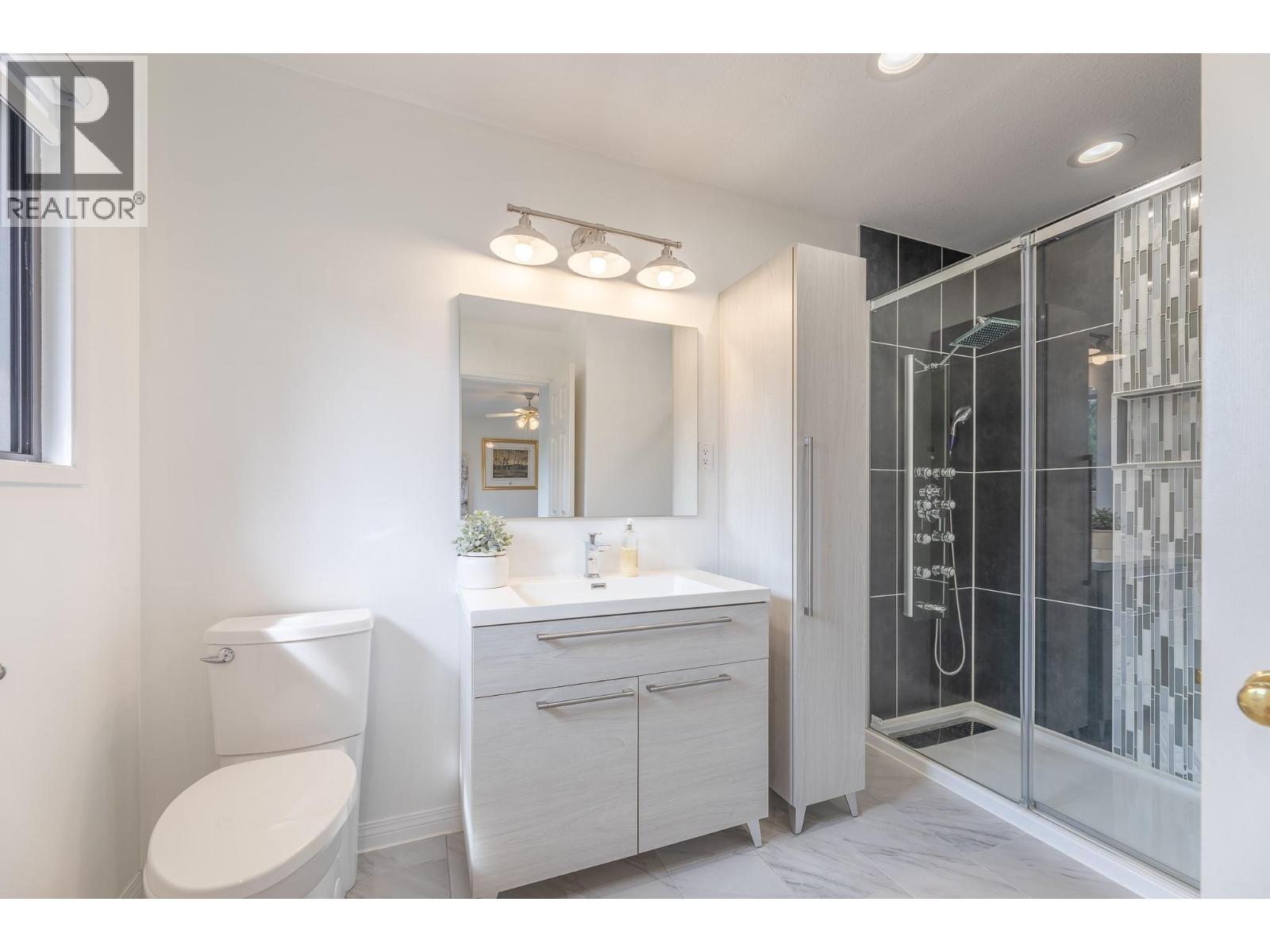 201 Sunnybrook Drive, Okanagan Falls, British Columbia  V0H 1R0 - Photo 33 - 10399020