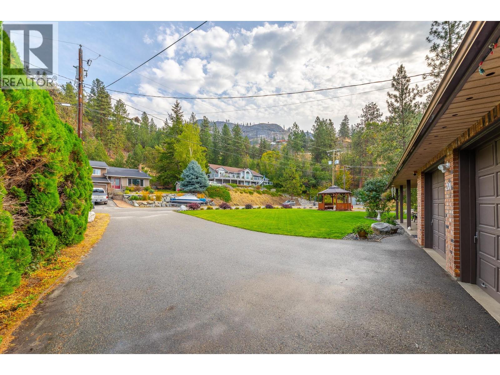 201 Sunnybrook Drive, Okanagan Falls, British Columbia  V0H 1R0 - Photo 49 - 10399020