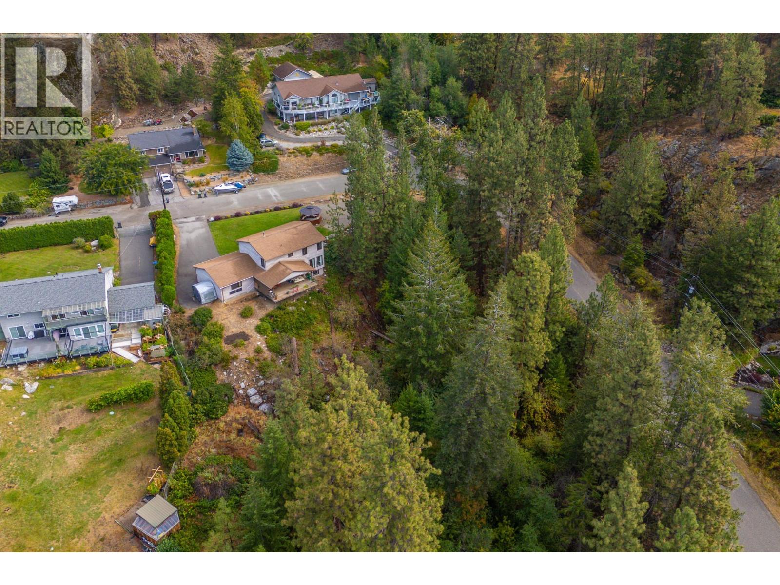 201 Sunnybrook Drive, Okanagan Falls, British Columbia  V0H 1R0 - Photo 5 - 10399020