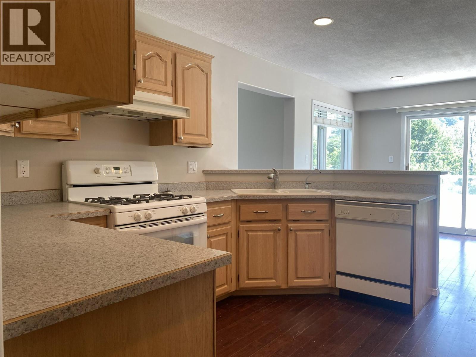 7594 2nd Street, Grand Forks, British Columbia  V0H 1H0 - Photo 14 - 10395359