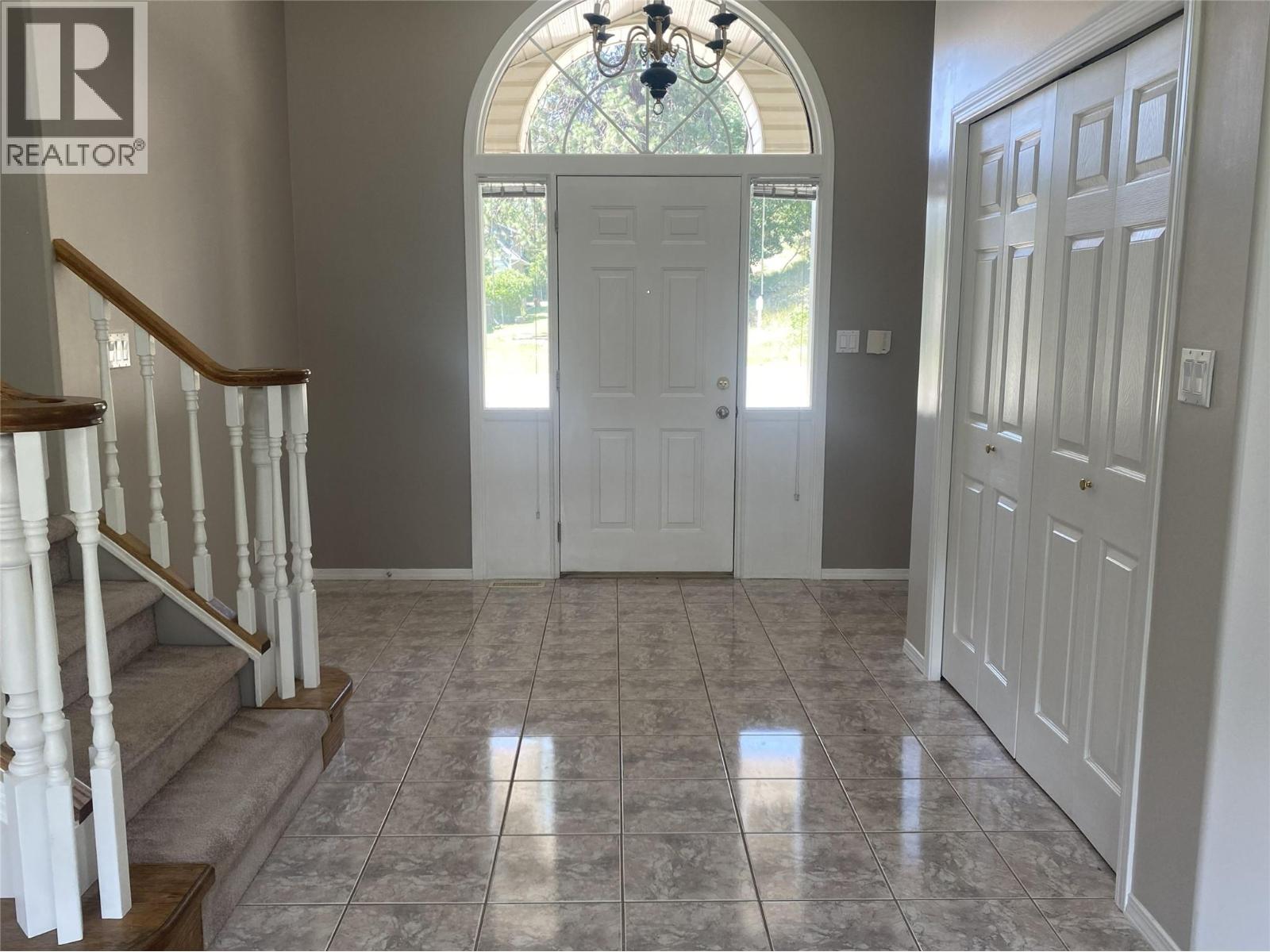 7594 2nd Street, Grand Forks, British Columbia  V0H 1H0 - Photo 3 - 10395359