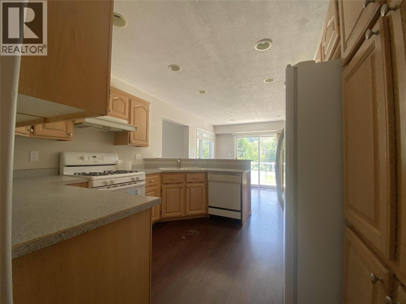7594 2nd Street, Grand Forks, British Columbia  V0H 1H0 - Photo 40 - 10395359