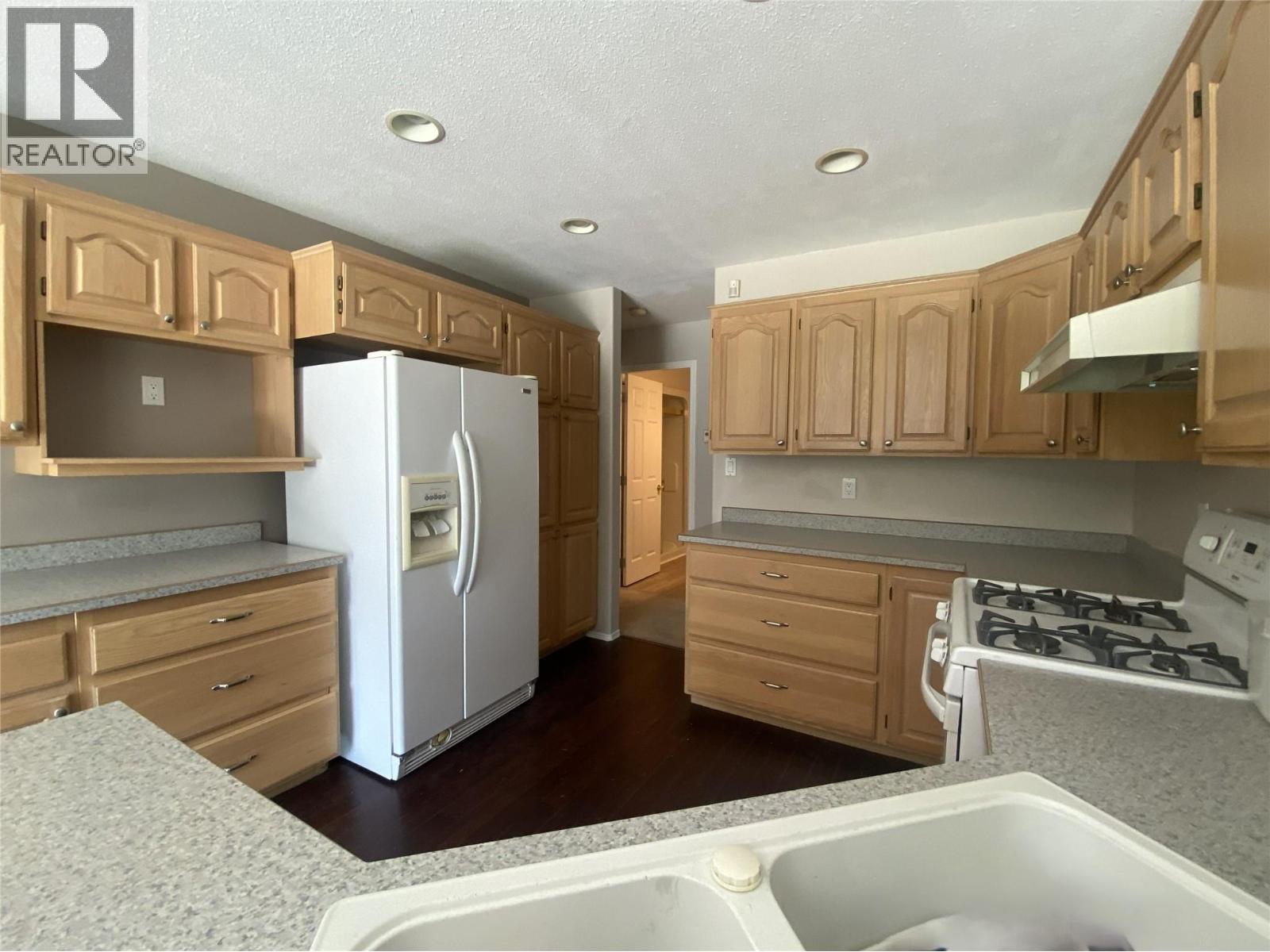 7594 2nd Street, Grand Forks, British Columbia  V0H 1H0 - Photo 41 - 10395359