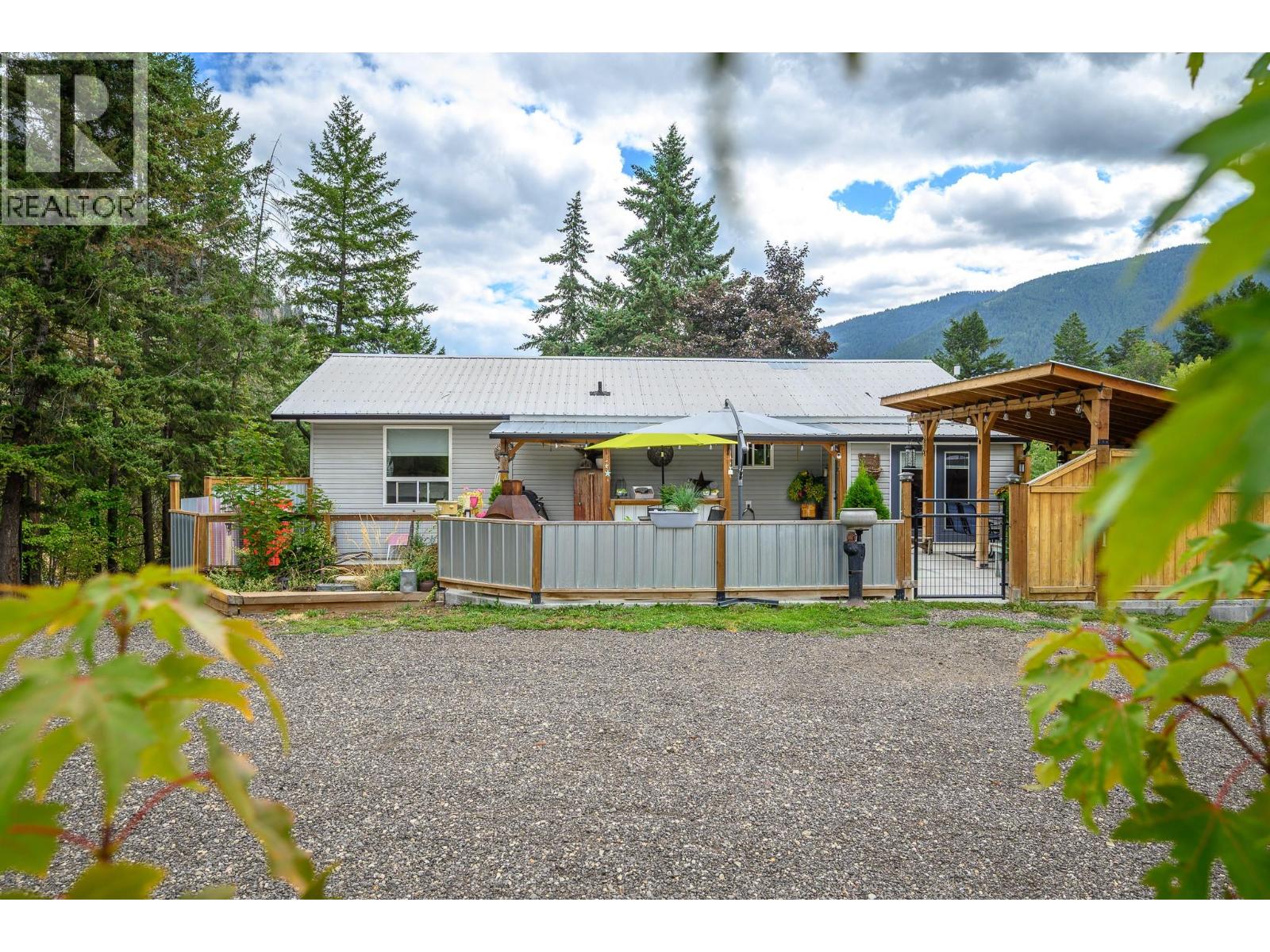 4446 Cedar Hill Road, Falkland, British Columbia  V0E 1W1 - Photo 41 - 10399387