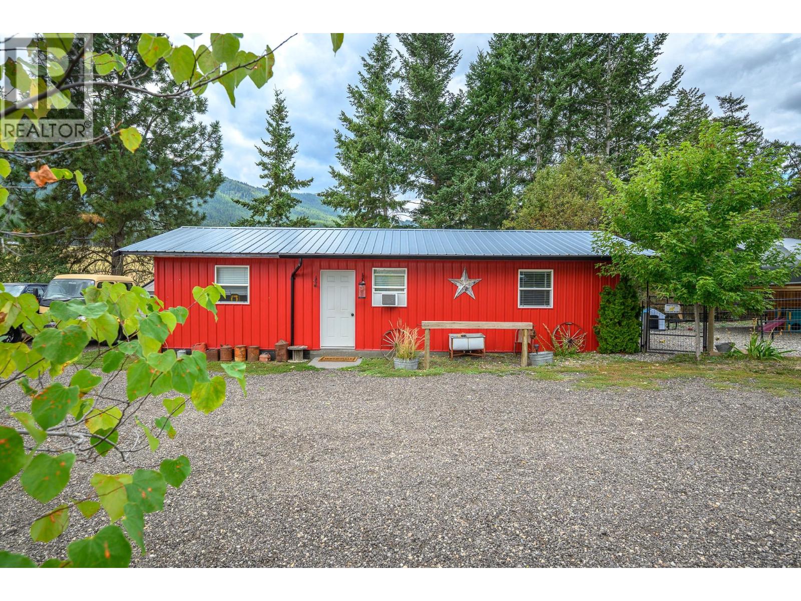 4446 Cedar Hill Road, Falkland, British Columbia  V0E 1W1 - Photo 46 - 10399387