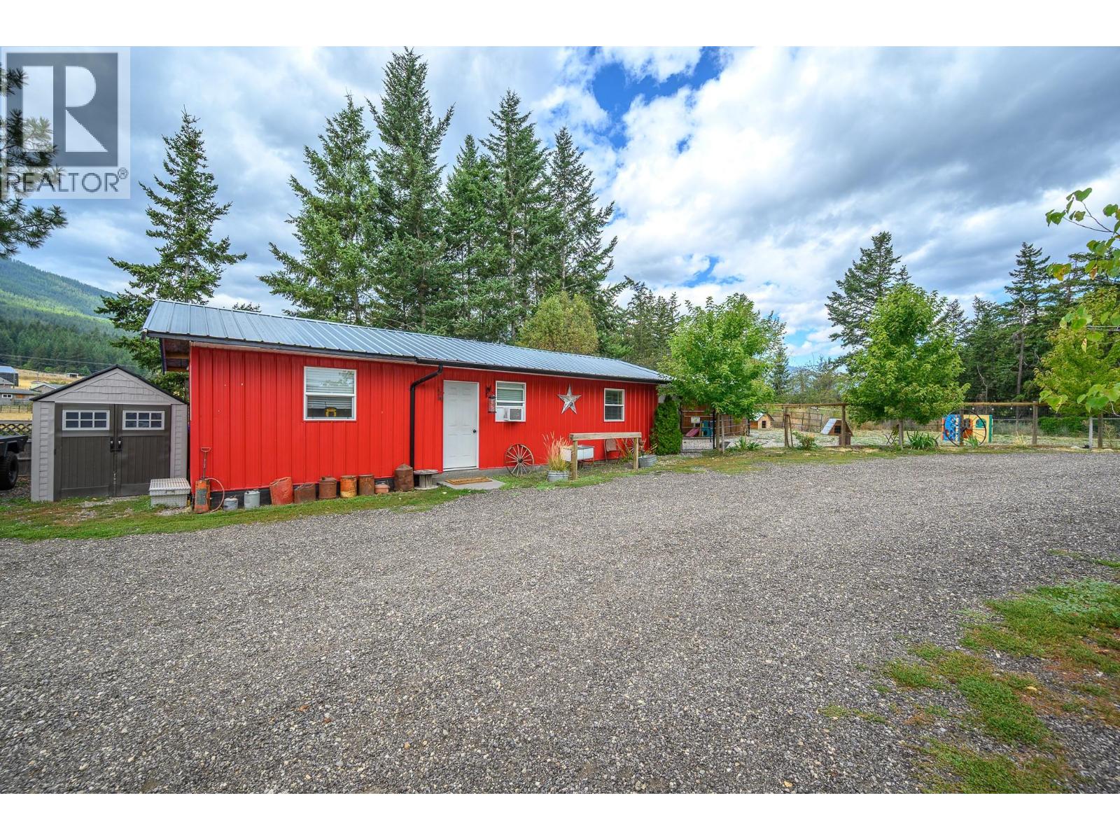 4446 Cedar Hill Road, Falkland, British Columbia  V0E 1W1 - Photo 47 - 10399387