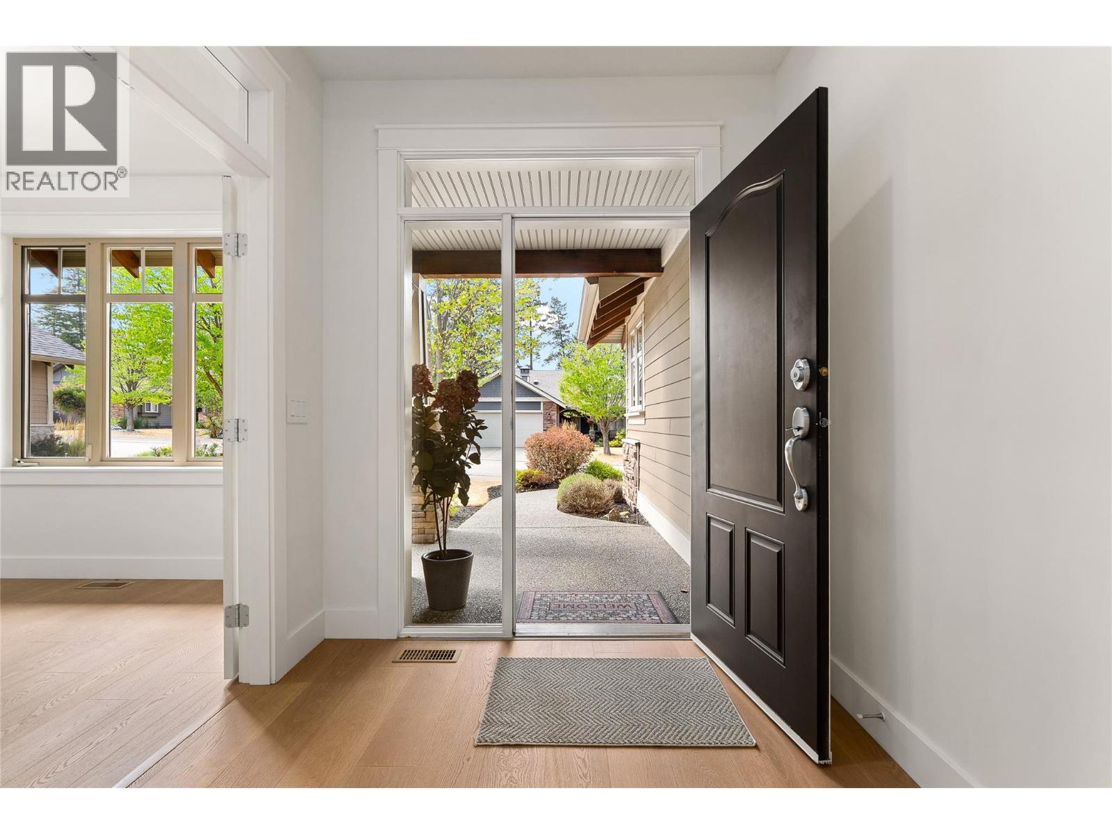 153 Mashie Crescent, Vernon, British Columbia  V1H 1V8 - Photo 4 - 10399247