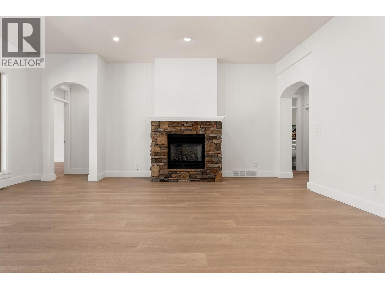 153 Mashie Crescent, Vernon, British Columbia  V1H 1V8 - Photo 8 - 10399247