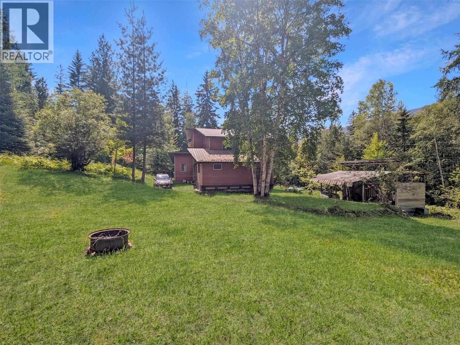 8802 Martens Road, Slocan, British Columbia  V0G 2C0 - Photo 14 - 10399861