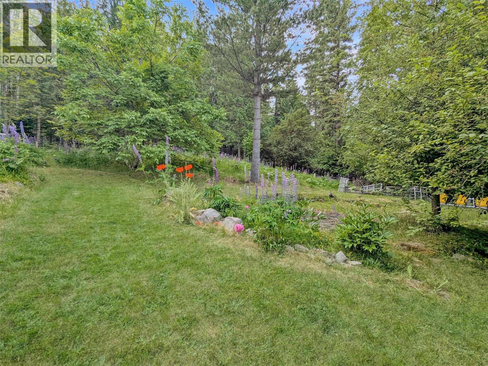8802 Martens Road, Slocan, British Columbia  V0G 2C0 - Photo 20 - 10399861