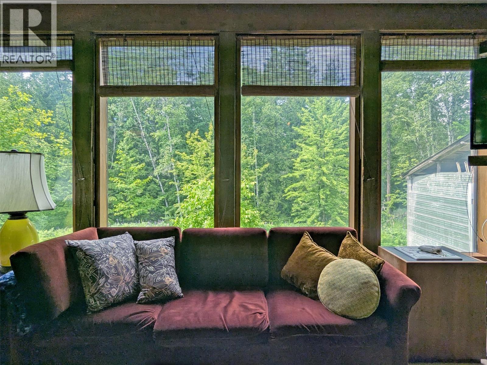 8802 Martens Road, Slocan, British Columbia  V0G 2C0 - Photo 33 - 10399861