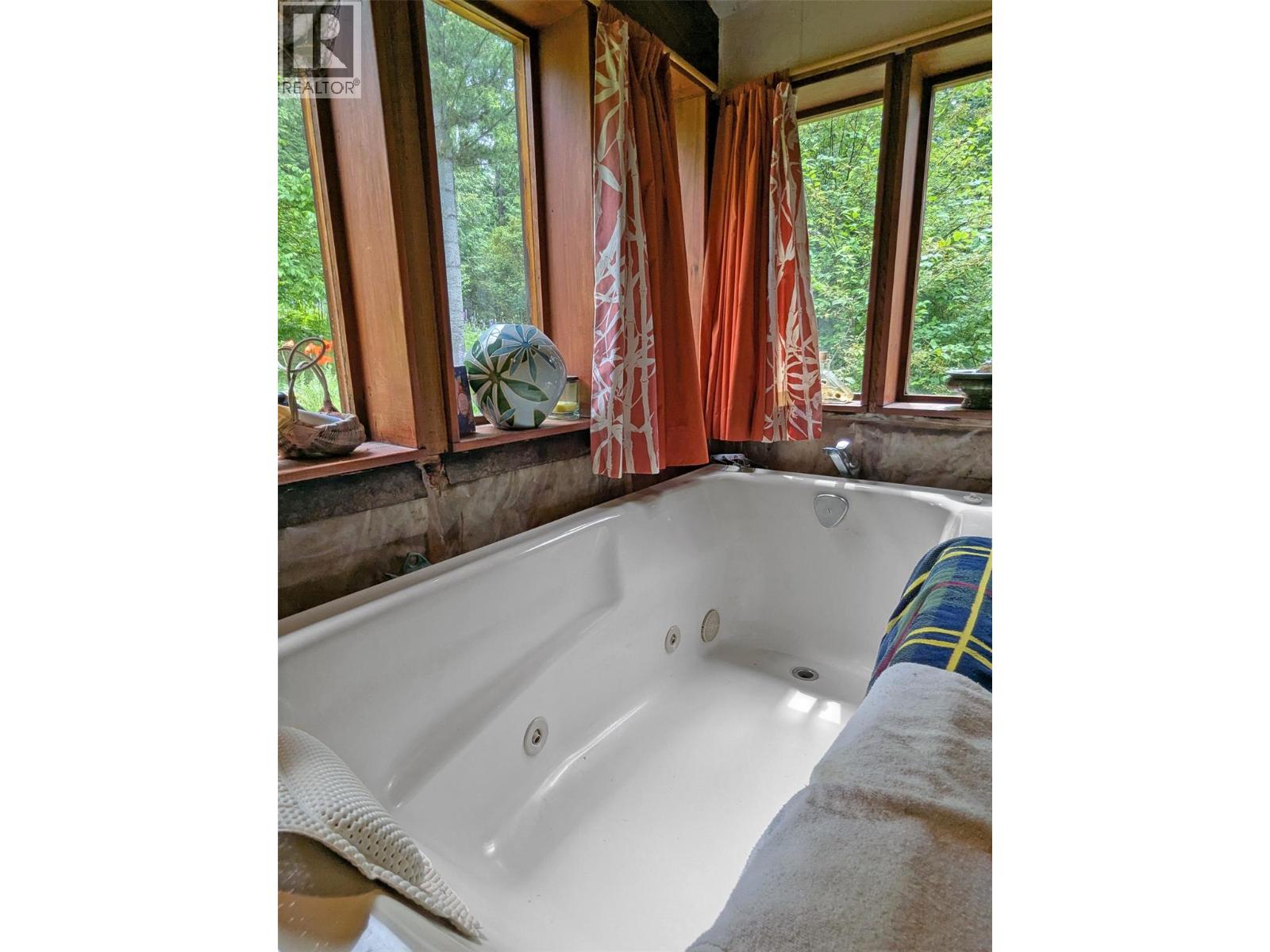 8802 Martens Road, Slocan, British Columbia  V0G 2C0 - Photo 36 - 10399861