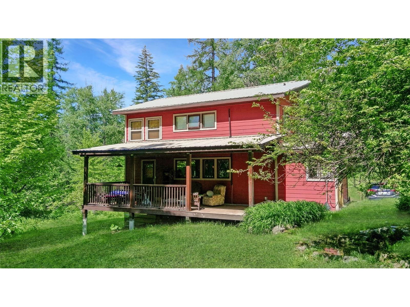 8802 Martens Road, Slocan, British Columbia  V0G 2C0 - Photo 9 - 10399861