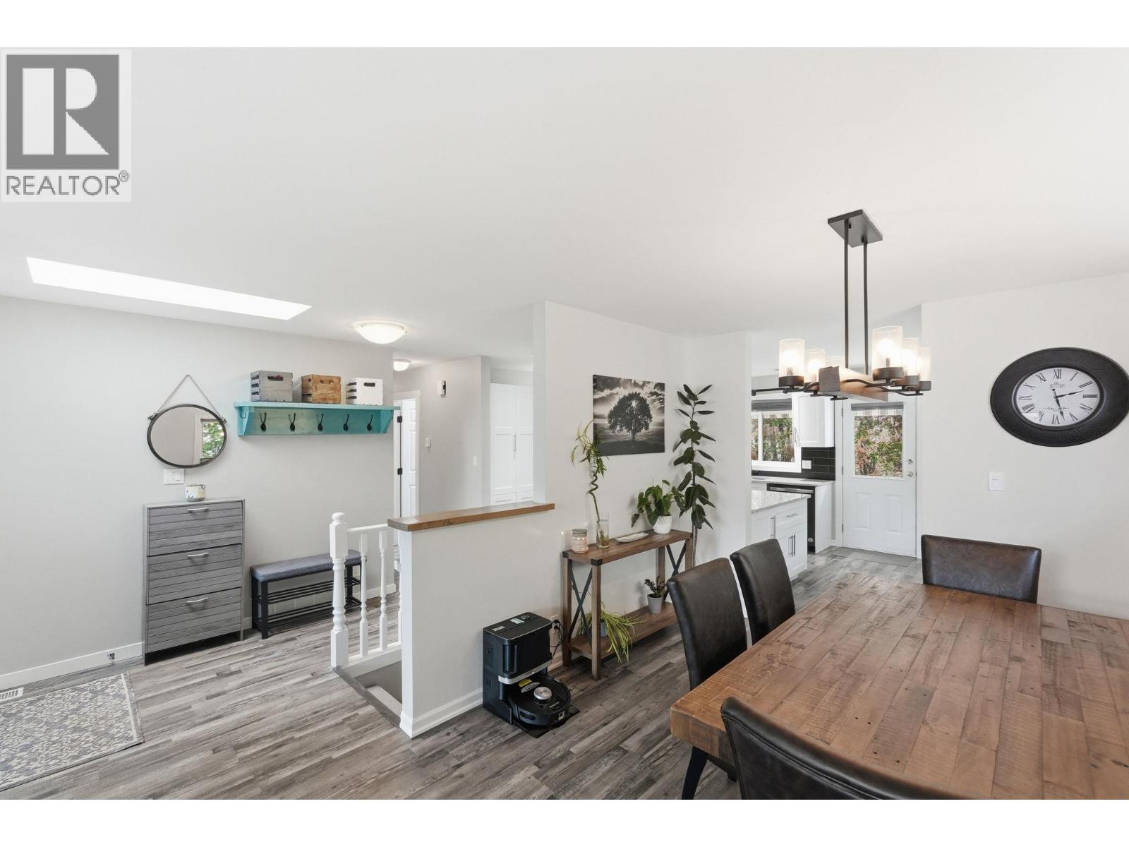 5978 Ness Court, Oliver, British Columbia  V0H 1T0 - Photo 5 - 10399800